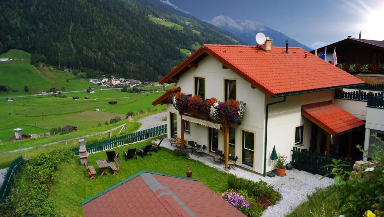 Chalet Olympia ノイシュティフト・イム・シュトゥーバイタール エクステリア 写真